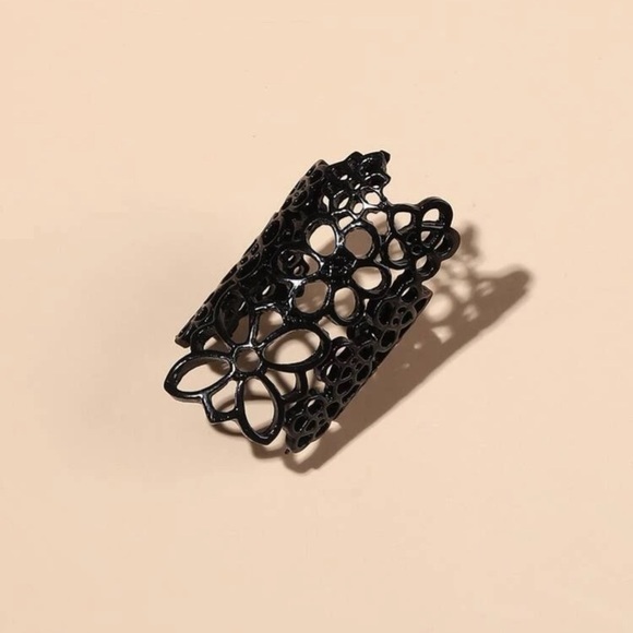 Hollow Out Cuff Ring Floral Adjustable Black Metal - Picture 3 of 7